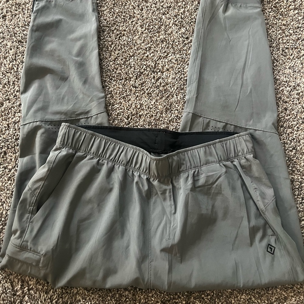 ABECROMBIE Joggers - Picture 3 of 4